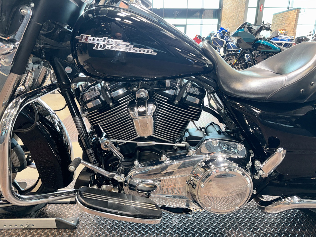 Street Glide®