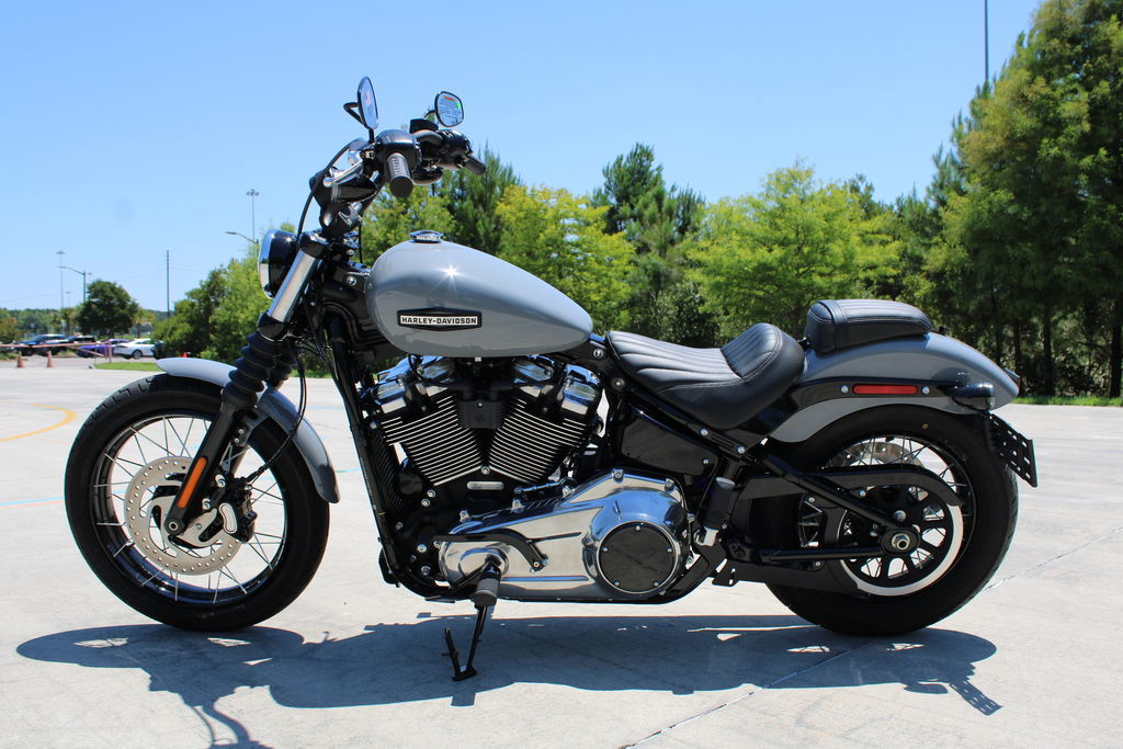 Street Bob®