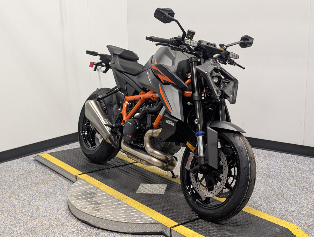 1390 Super Duke R