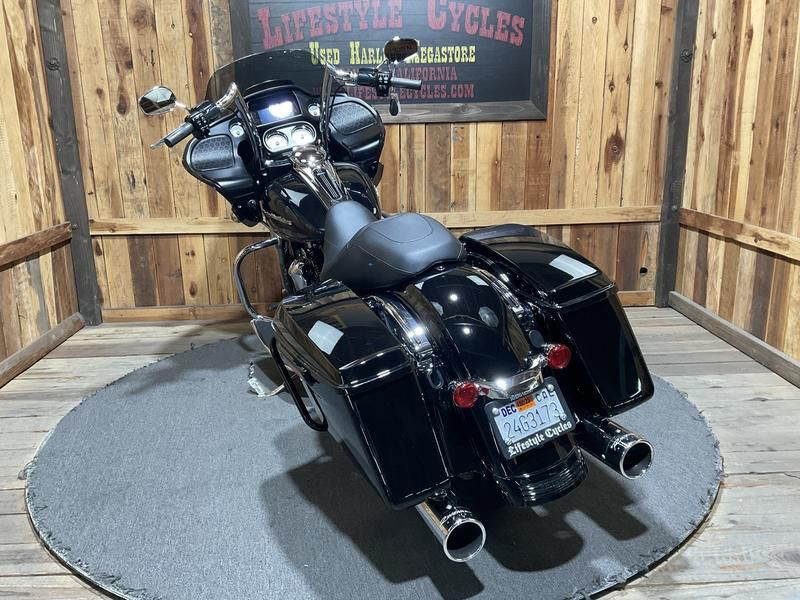 Road Glide®
