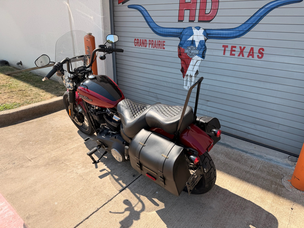Street Bob®