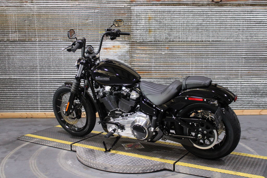 Street Bob®