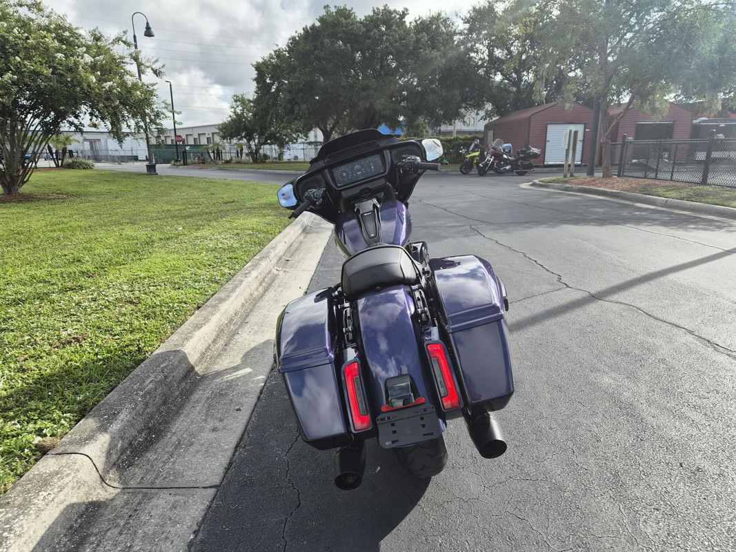 Street Glide®