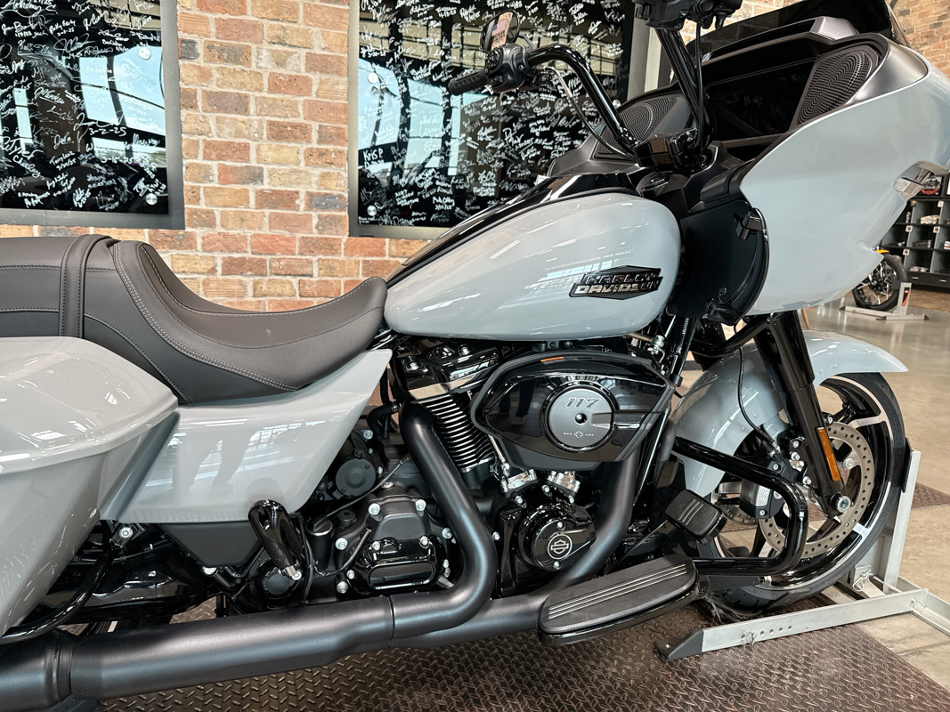 Road Glide®