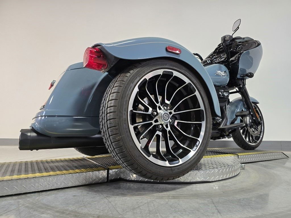 Road Glide® 3
