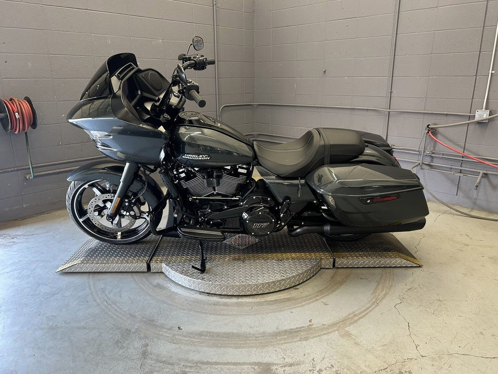 Road Glide®