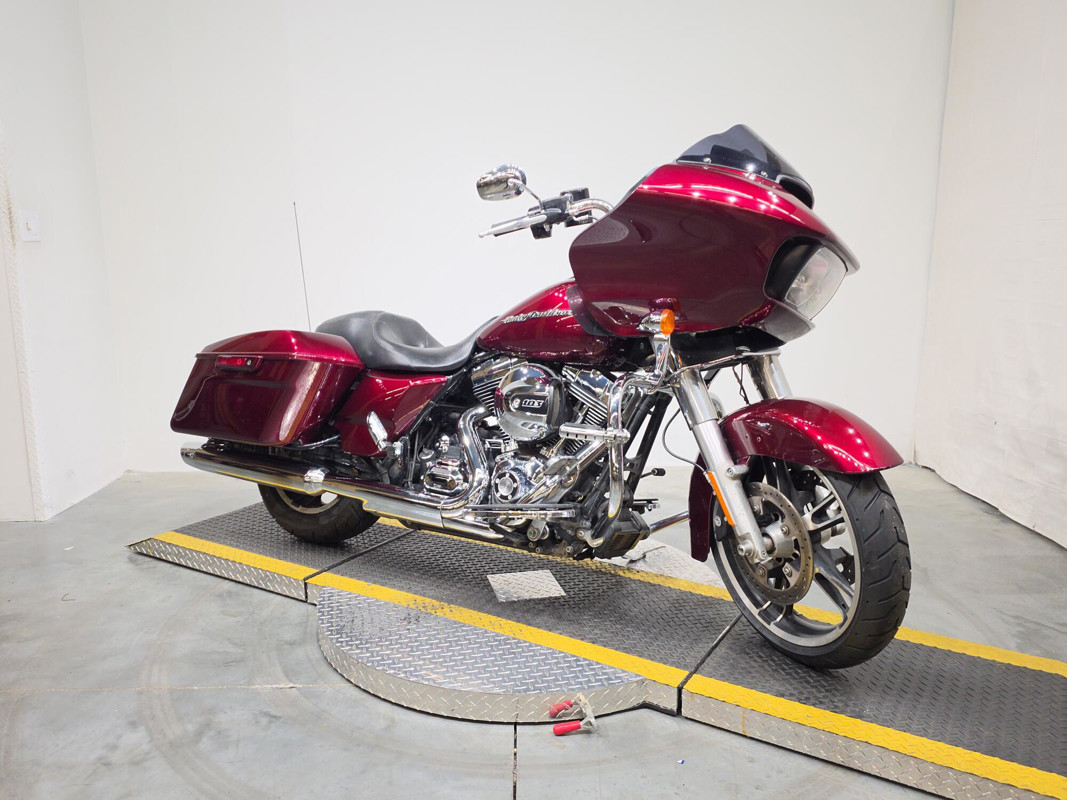 Road Glide®