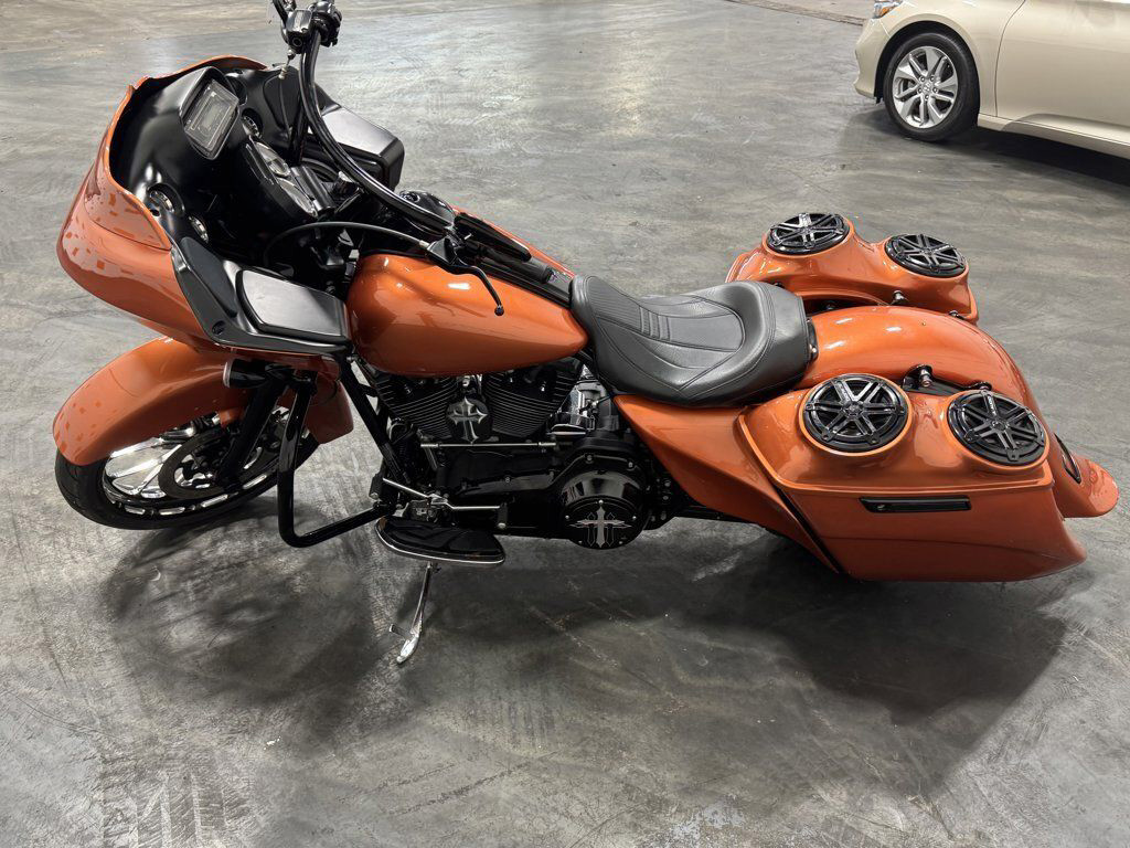 CVO™ Road Glide® Custom 