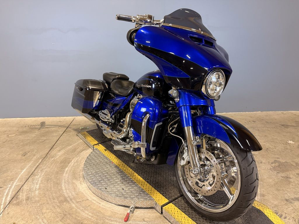 CVO® Street Glide®