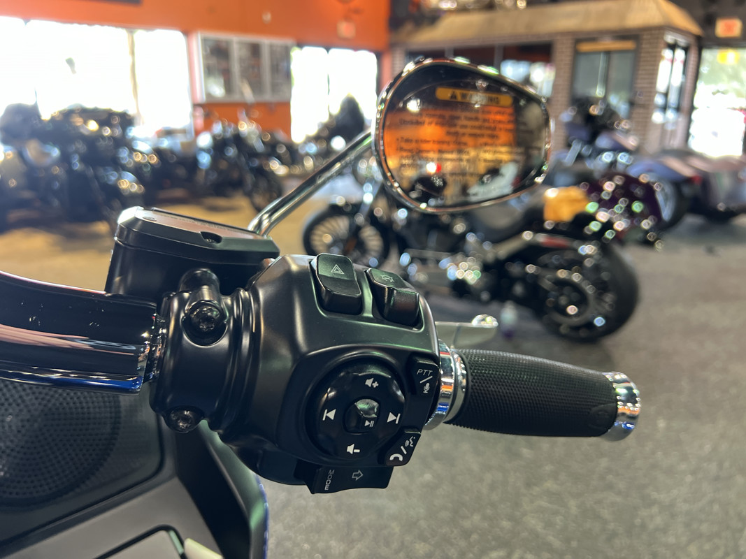 Road Glide®