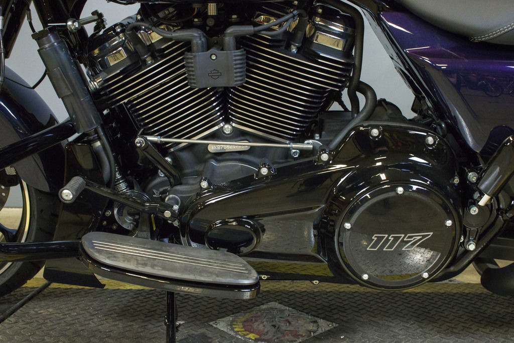 Street Glide®