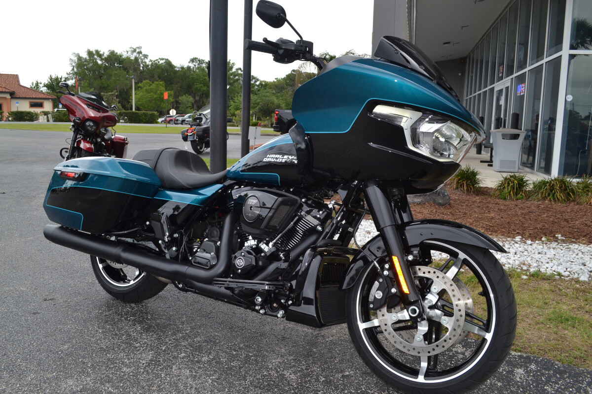 Road Glide®