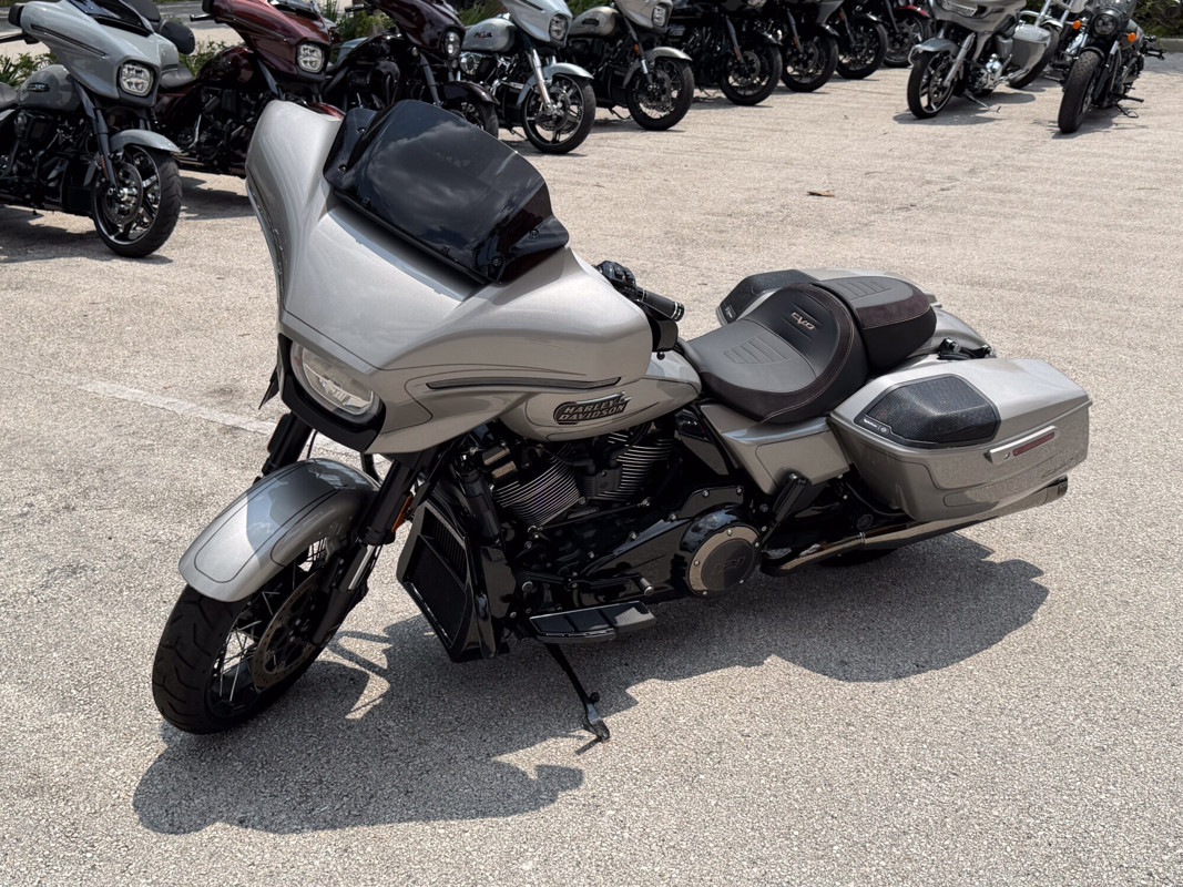 CVO® Street Glide®