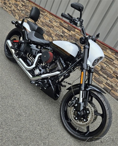 CVO® Pro Street Breakout®