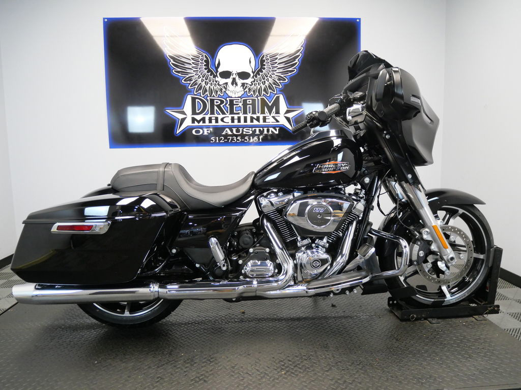 Street Glide®