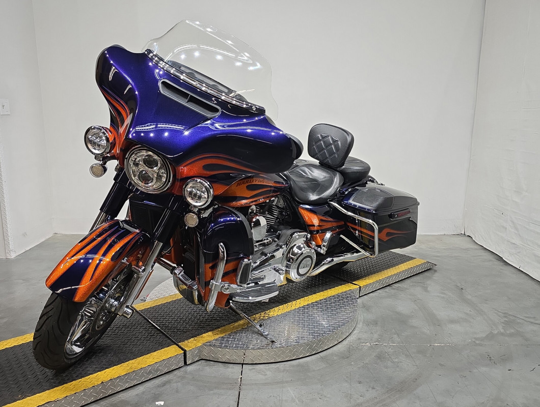 CVO® Street Glide®
