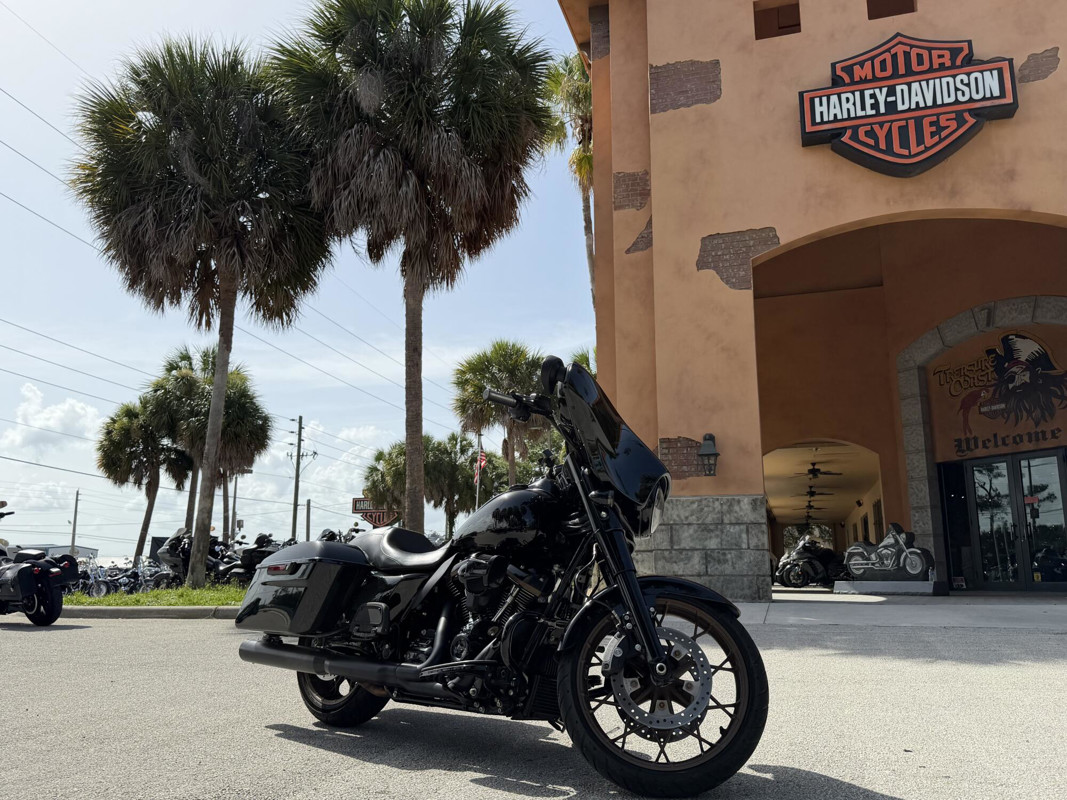 Street Glide® ST