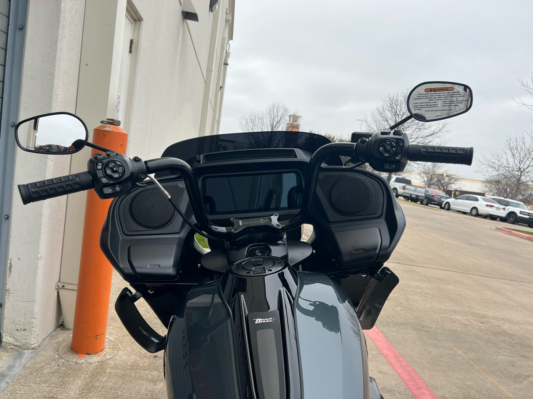 Road Glide®