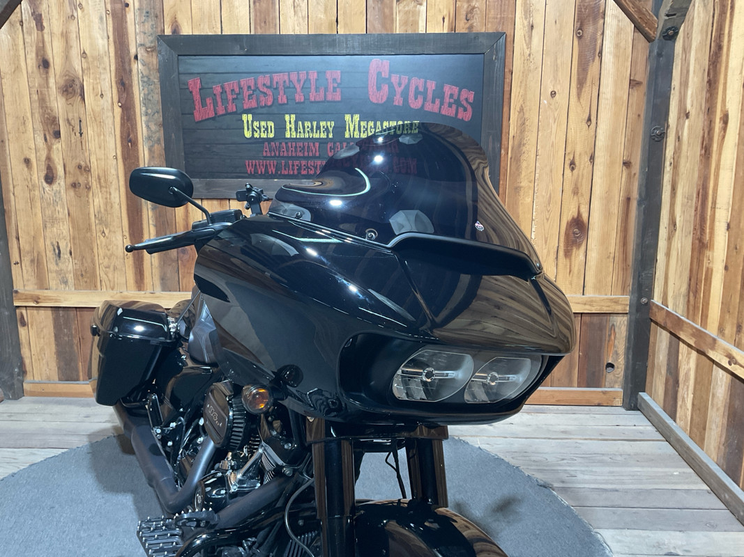 Road Glide®