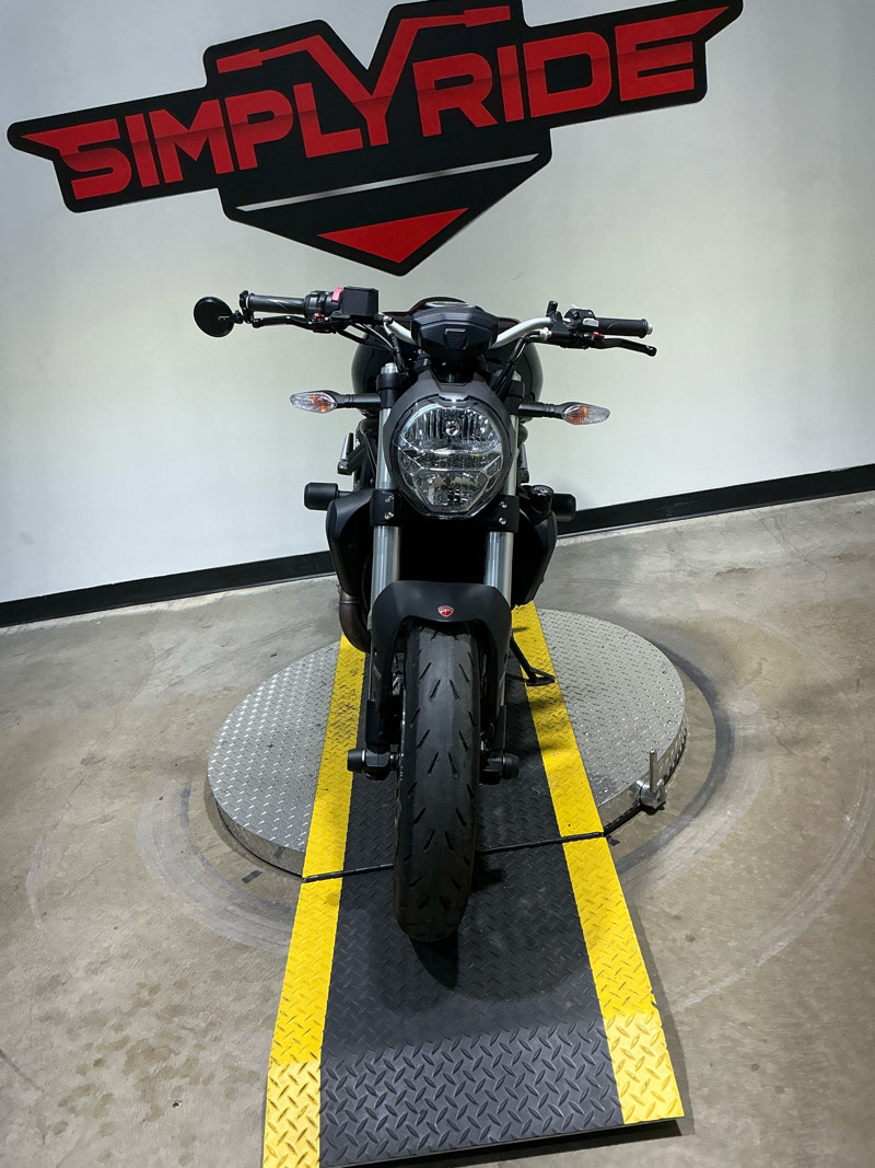 Monster 821