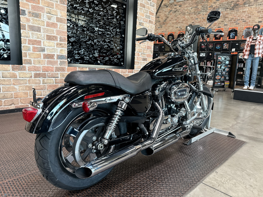 Sportster® 1200 Custom - H-D1 Factory Custom