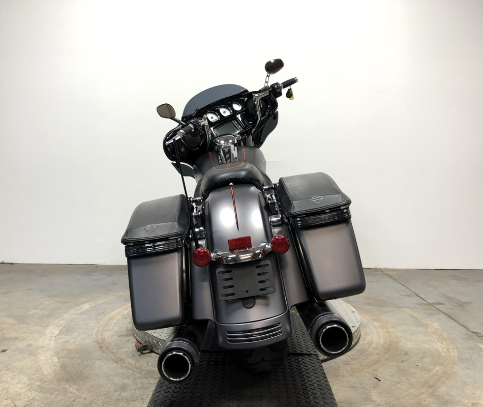 Street Glide®