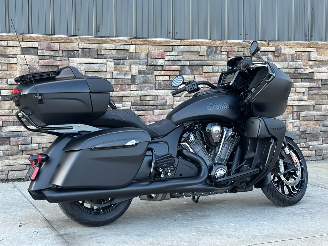 Pursuit Dark Horse