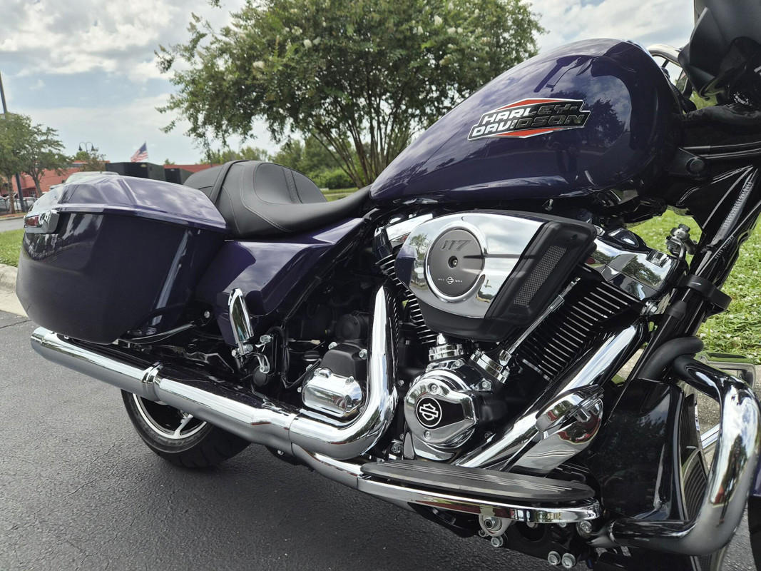 Street Glide®