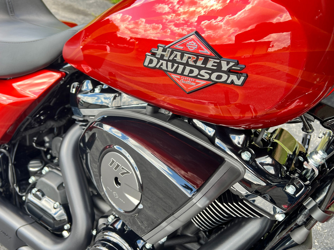 Street Glide®