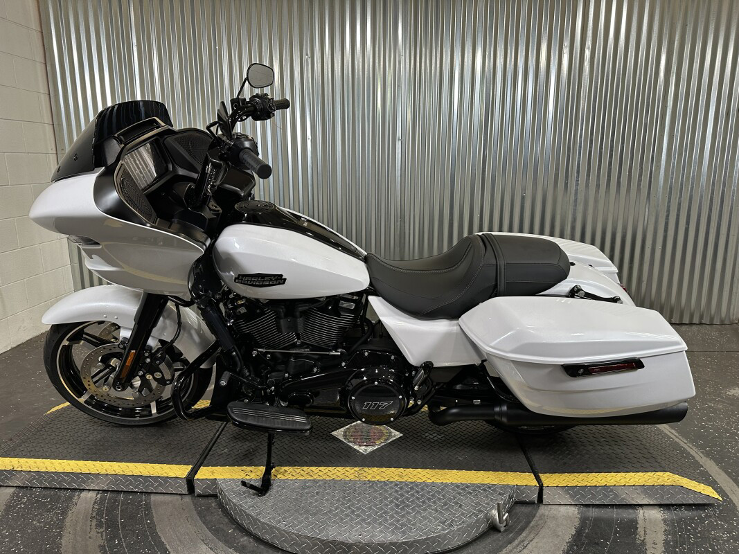 Road Glide®