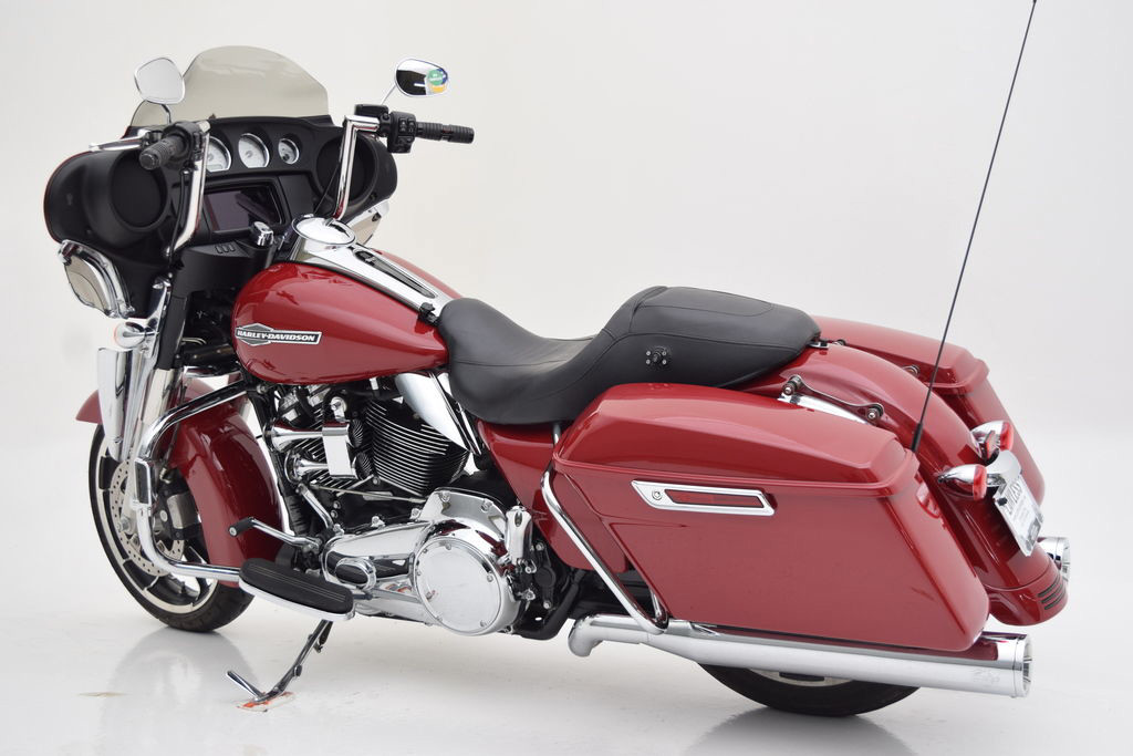 Street Glide®