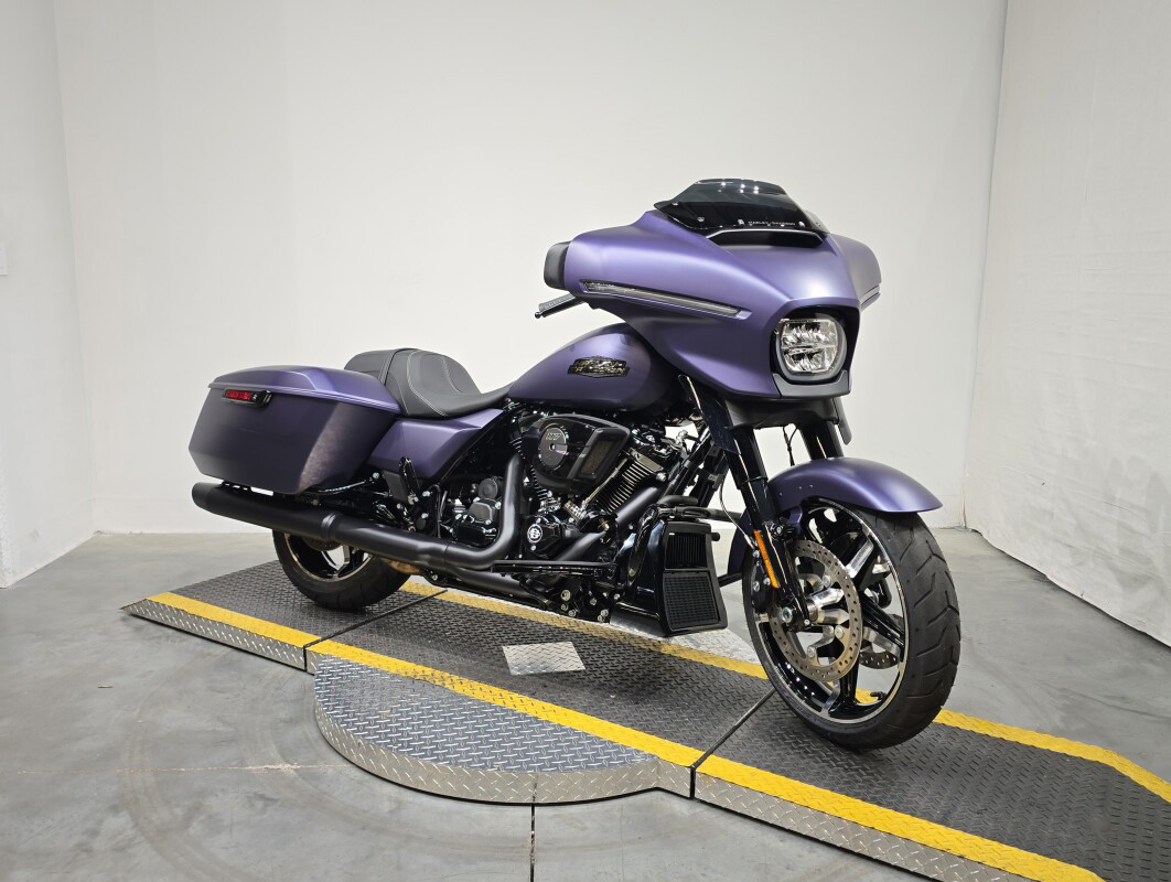 Street Glide®