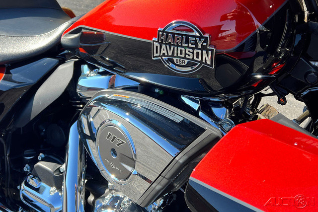 Street Glide® Ultra