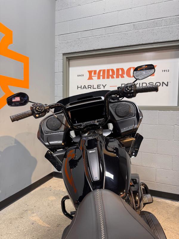 Road Glide®