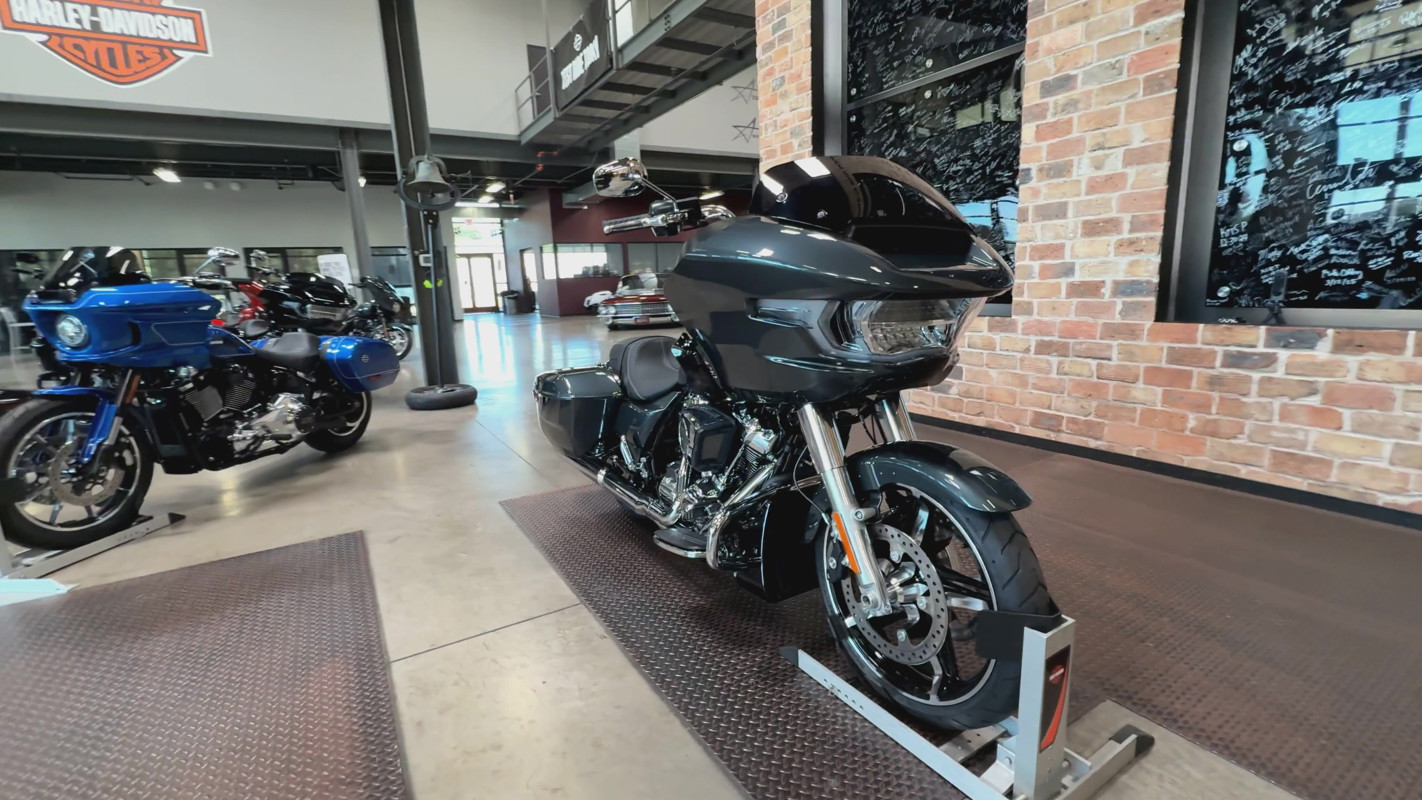 Road Glide®