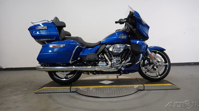 Street Glide® Ultra