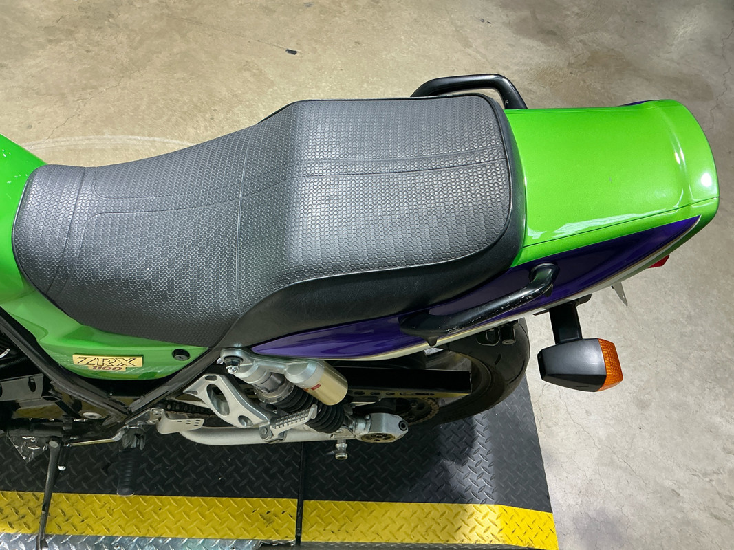 ZRX1100