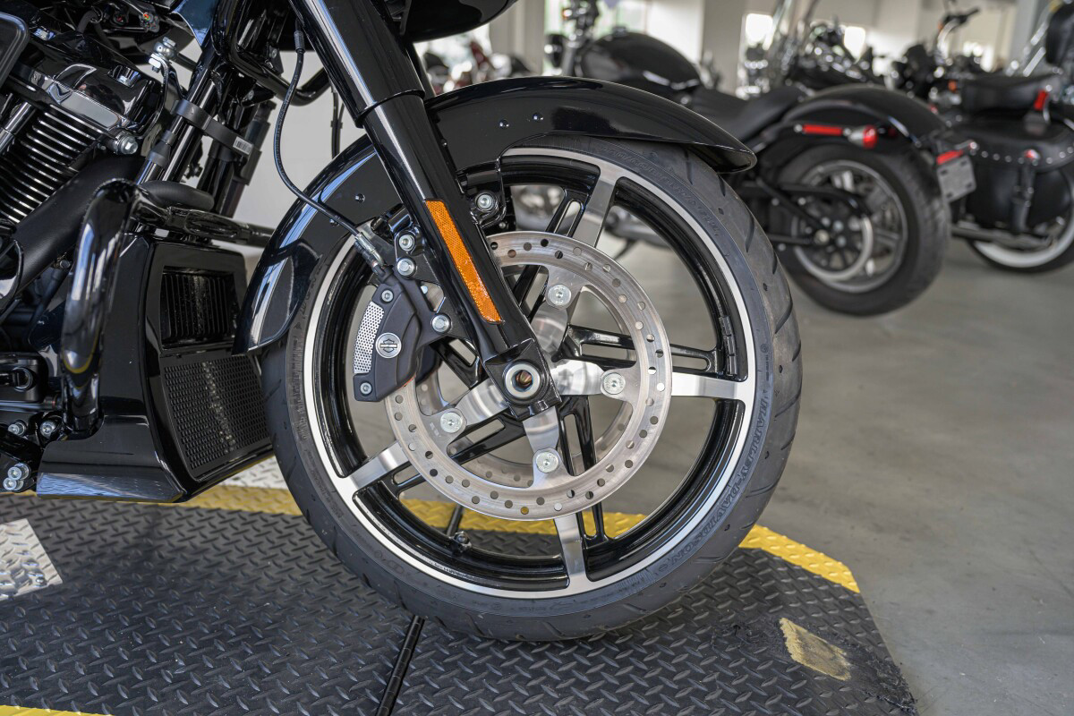 Road Glide®