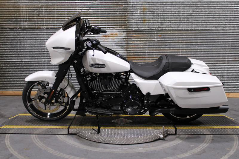 Street Glide®