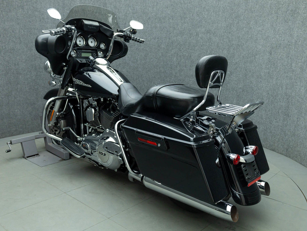 Street Glide®