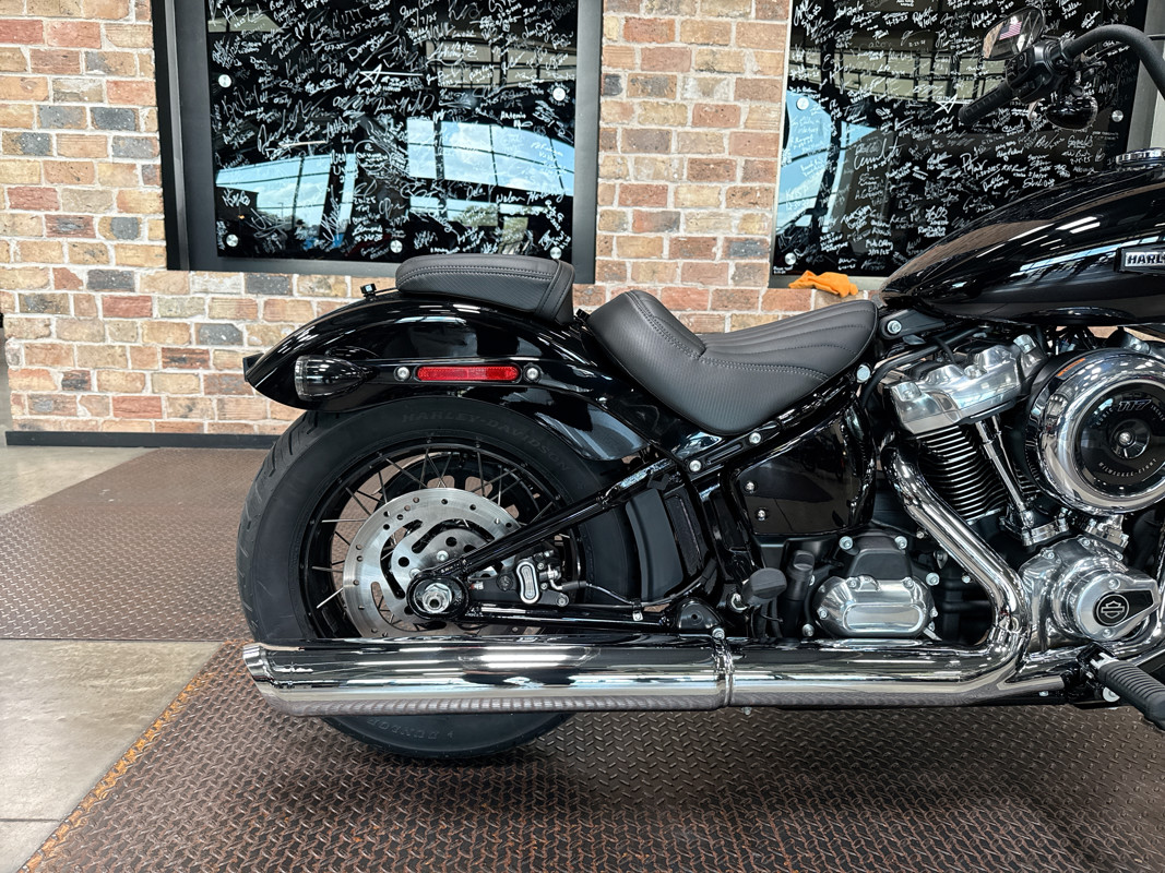Street Bob®