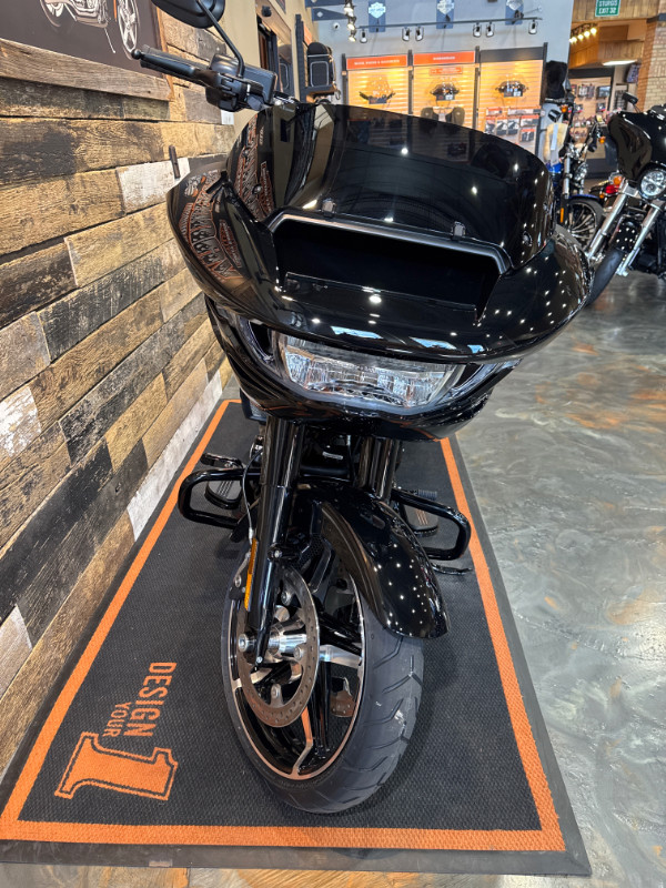 Road Glide®