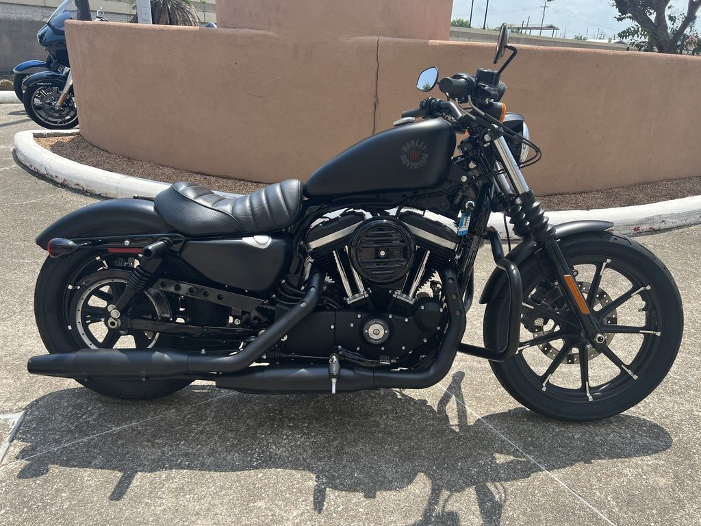 Iron 883®