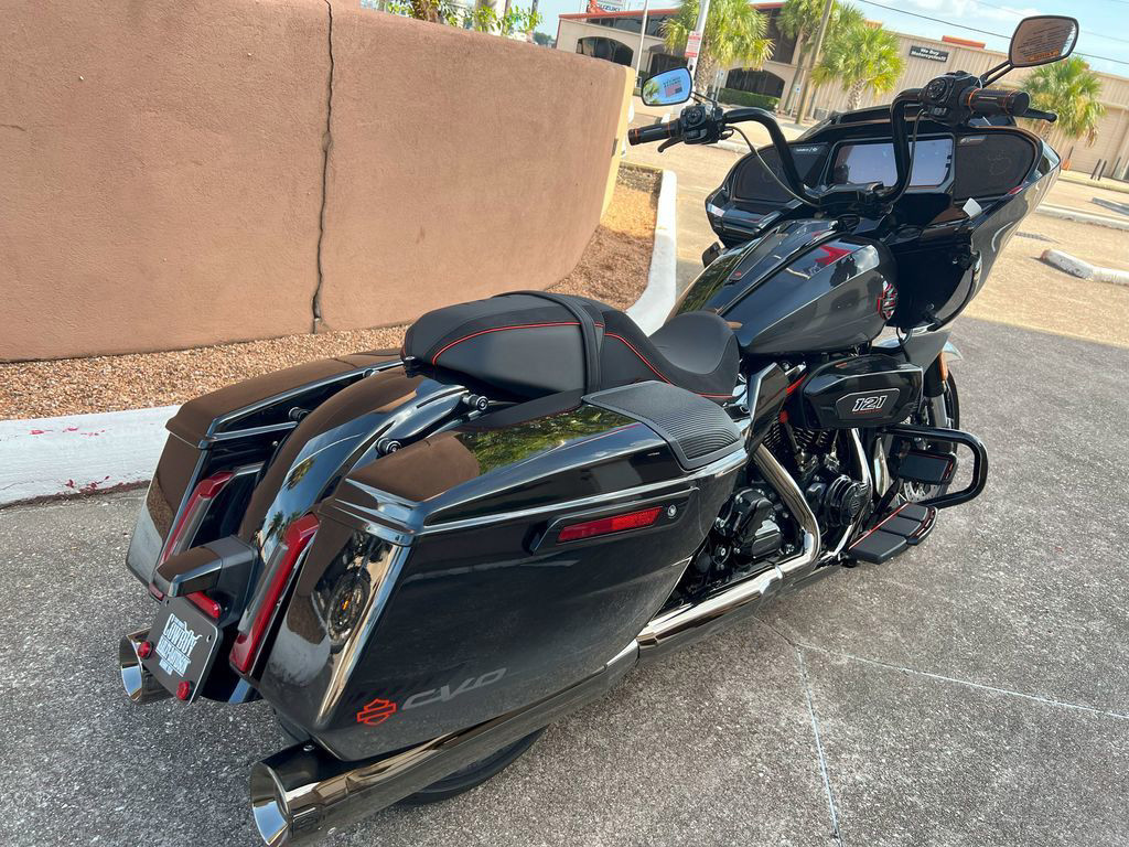 CVO® Road Glide®