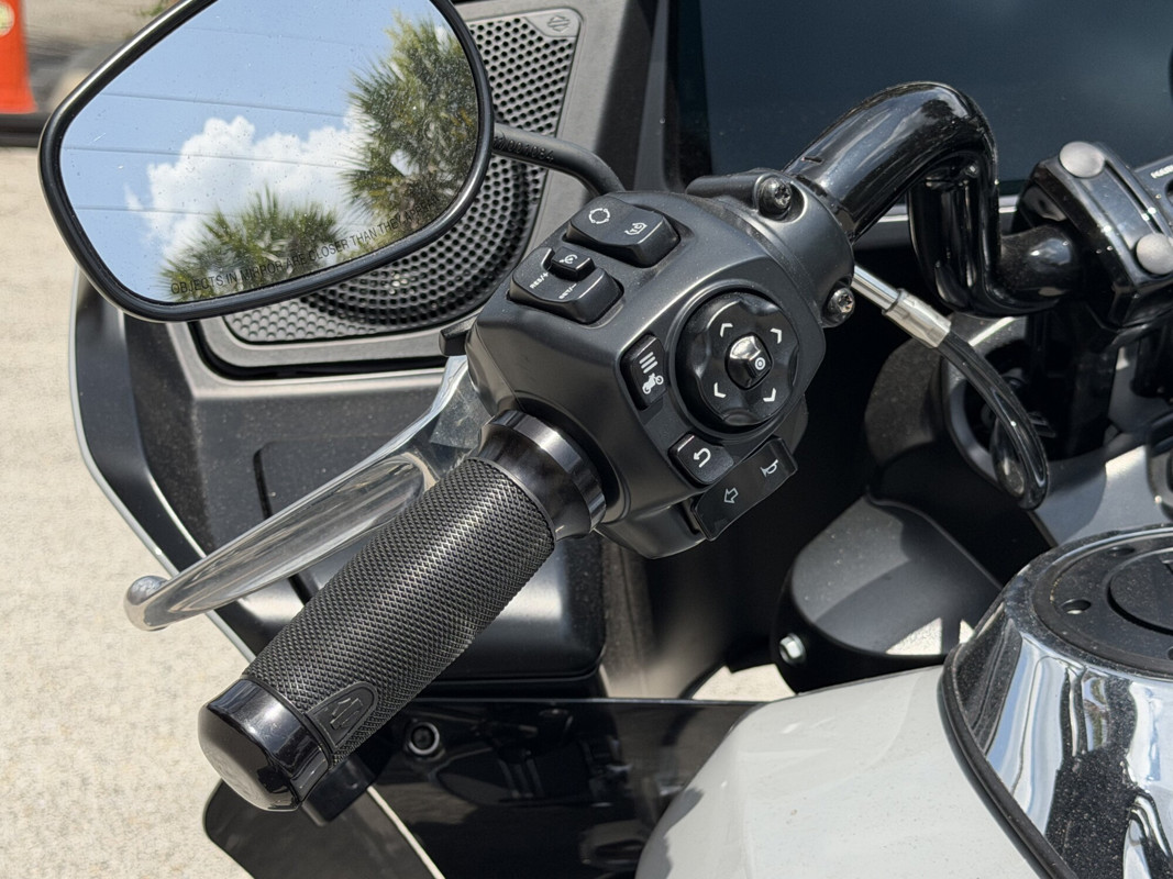 Road Glide®