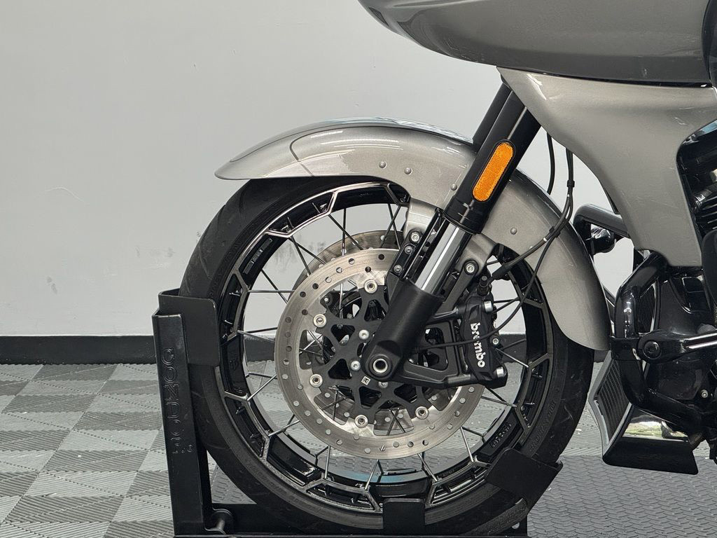 CVO® Road Glide®