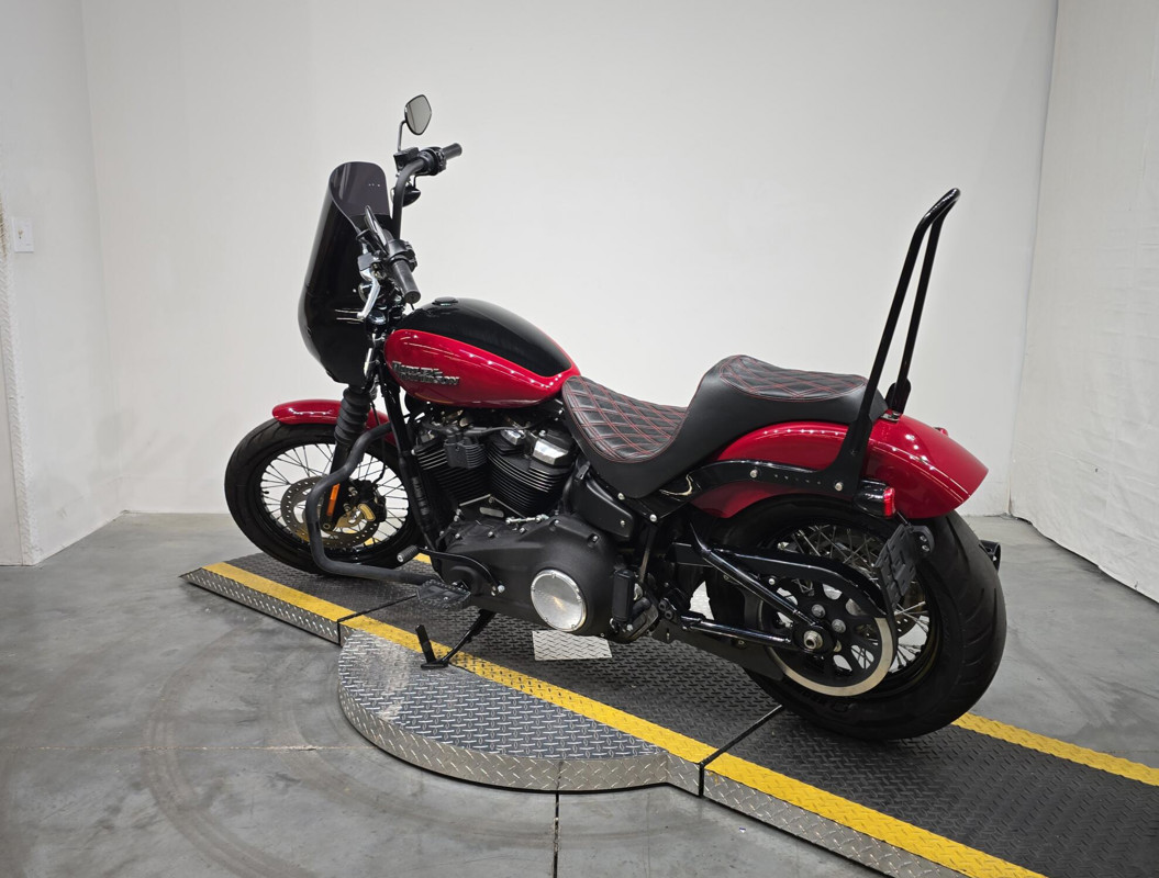 Street Bob®