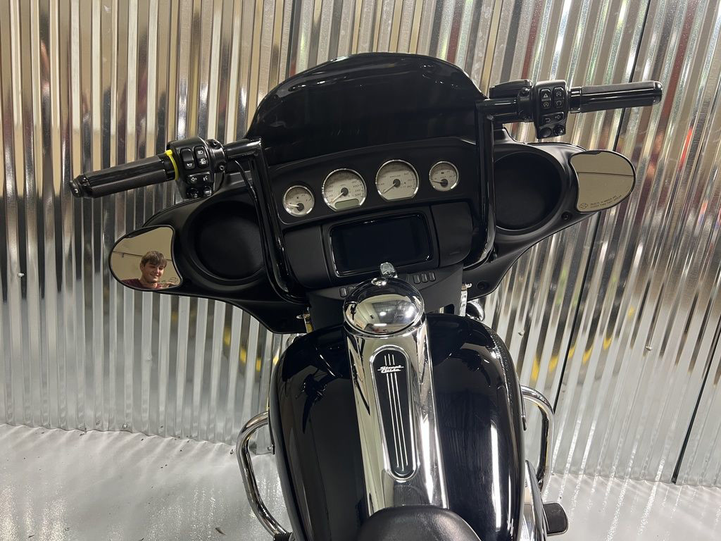Street Glide®