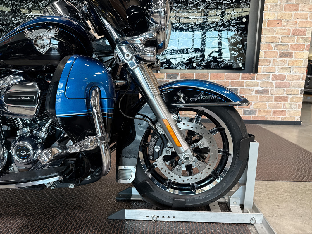 Electra Glide® Ultra® Limited 115th Anniversary