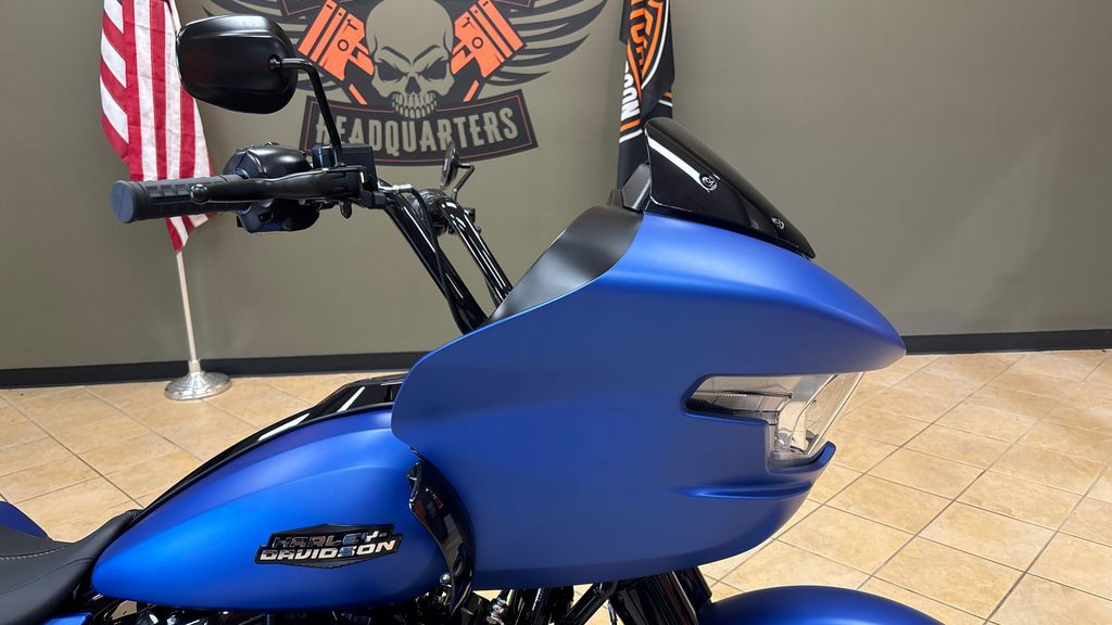 Road Glide®